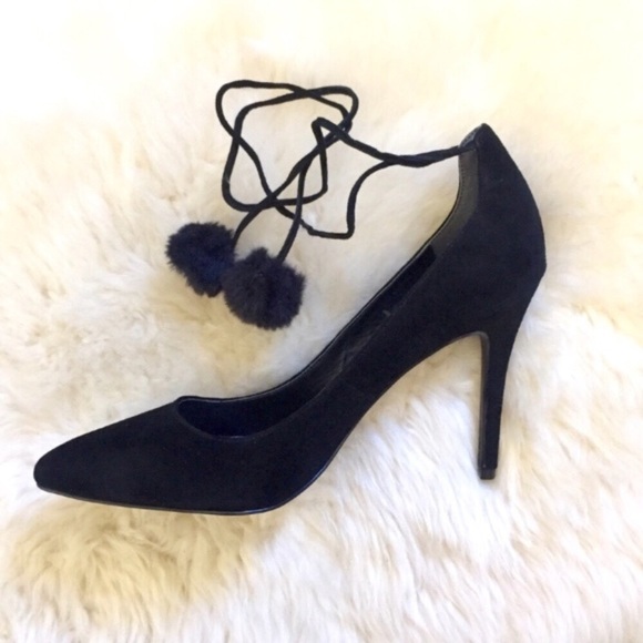 Charles David Black Petunia Pompom Wrap Pumps - Picture 5 of 8
